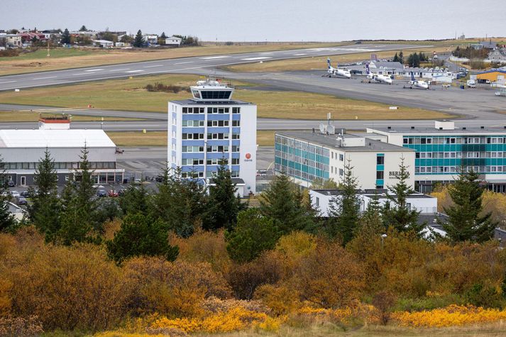 Íbúasamtökin Hljóðmörk sem berjast gegn óþarfa flugumferð segja um enn eitt dæmið að ræða þar sem öryggi fólks sé ógnað.